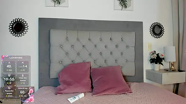 Snapshot of Arya_Grey chatting on 04/01/26, 11:33 Arya Grey online show from 04/01/26, 11:33