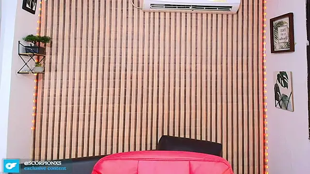 Snapshot of johan_speitzer chatting on 04/13/26, 02:48 johan speitzer online show from 04/13/26, 02:48