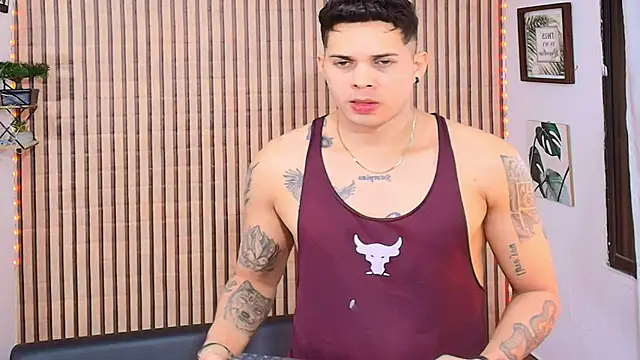 Snapshot of johan_speitzer chatting on 03/20/26, 02:23 johan speitzer online show from 03/20/26, 02:23