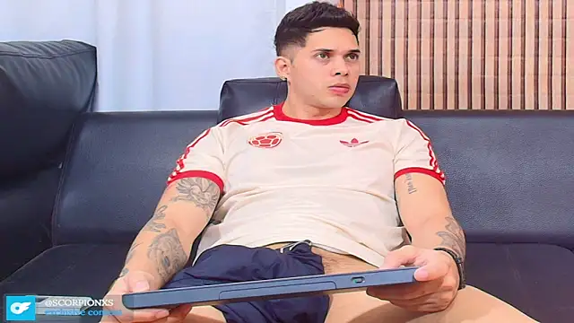 Snapshot of johan_speitzer chatting on 03/27/26, 07:59 johan speitzer online show from 03/27/26, 07:59