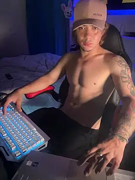 AngelLatinBoy online show from 03/12/26, 05:50