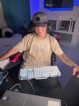 AngelLatinBoy online show from 04/08/26, 02:35