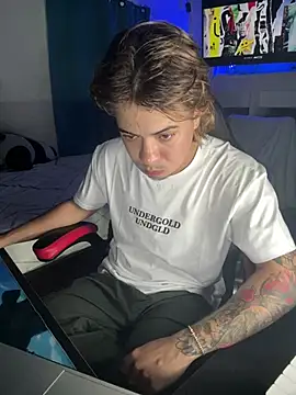 AngelLatinBoy online show from 03/14/26, 09:10