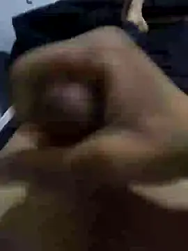 Snapshot of Iyhuooo chatting on 06/19/26, 10:36 Iyhuooo online show from 06/19/26, 10:36
