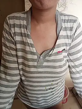 Divya3107 online show from 06/19/26, 02:17