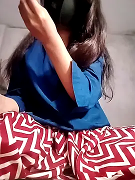 Snapshot of Divya3107 chatting on 03/24/26, 03:28 Divya3107 online show from 03/24/26, 03:28