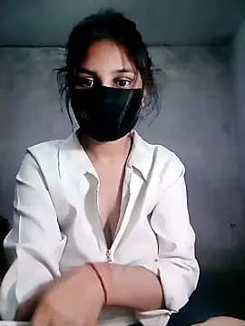 Snapshot of Divya3107 chatting on 04/06/26, 07:09 Divya3107 online show from 04/06/26, 07:09