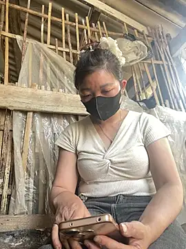 Bling-pusy online show from 04/13/26, 06:28