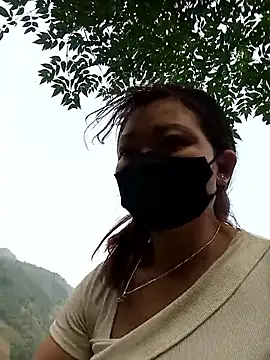 Bling-pusy online show from 04/17/26, 09:45