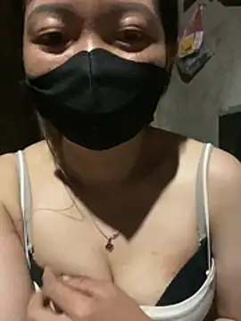 Bling-pusy online show from 04/25/26, 12:30