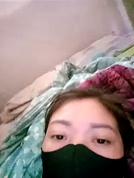 Bling-pusy online show from 04/05/26, 03:24