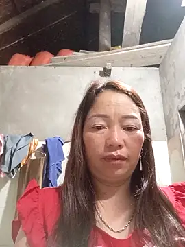 Yellow-pink online show from 04/30/26, 11:20