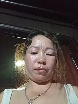 Yellow-pink online show from 07/22/26, 11:12