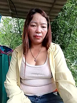 Yellow-pink online show from 06/14/26, 02:24