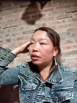 Yellow-pink online show from 05/04/26, 12:41