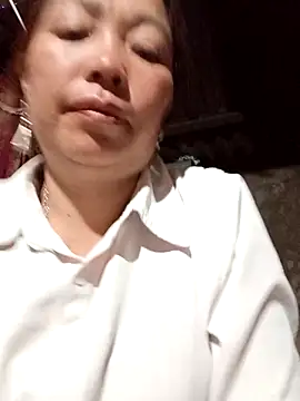 Yellow-pink online show from 04/13/26, 01:04