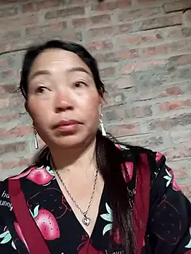 Yellow-pink online show from 03/23/26, 12:11