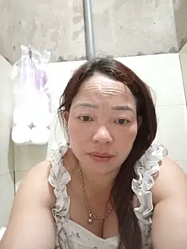 Yellow-pink online show from 06/12/26, 11:24