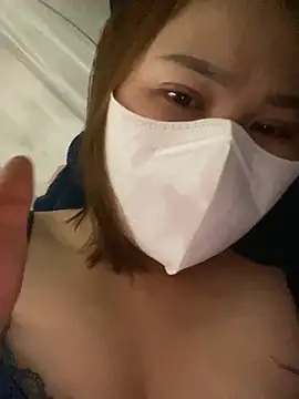 Snapshot of qczb1012 chatting on 03/19/26, 01:11 qczb1012 online show from 03/19/26, 01:11