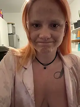 Fiebie licious  online show from 06/01/26, 12:22
