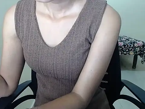 shreya sharma01 online show from 04/25/26, 04:59