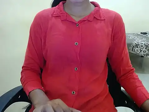 shreya sharma01 online show from 04/06/26, 05:08