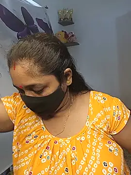 Snapshot of Tanvi_My_Girl chatting on 05/16/26, 05:28 Tanvi My Girl online show from 05/16/26, 05:28