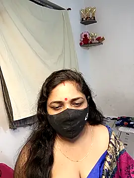 Snapshot of Tanvi_My_Girl chatting on 04/27/26, 02:15 Tanvi My Girl online show from 04/27/26, 02:15