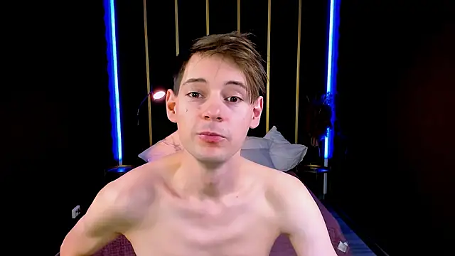 Snapshot of Martin_Perry chatting on 03/22/26, 04:30 Martin Perry online show from 03/22/26, 04:30