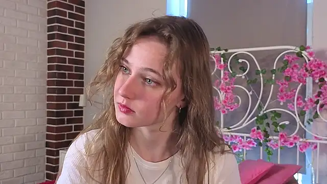 RubieHeiser online show from 04/10/26, 09:27