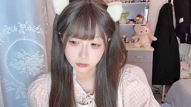 Snapshot of -peony- chatting on 03/26/26, 11:19 -peony- online show from 03/26/26, 11:19