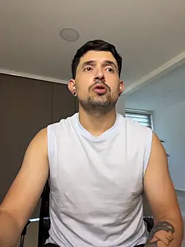 TroyeSavage online show from 03/20/26, 11:44