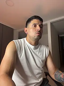 TroyeSavage online show from 04/07/26, 10:55