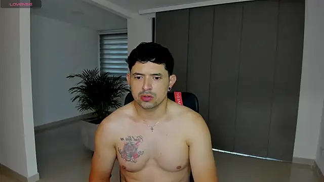 TroyeSavage online show from 03/12/26, 11:25