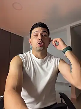 TroyeSavage online show from 04/08/26, 09:49