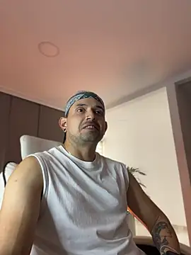 TroyeSavage online show from 04/14/26, 09:53