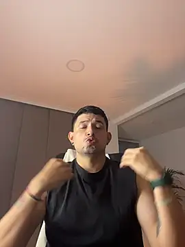 TroyeSavage online show from 04/05/26, 11:06