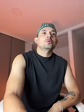 TroyeSavage online show from 04/16/26, 10:49