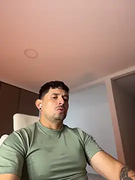 TroyeSavage online show from 04/23/26, 12:29