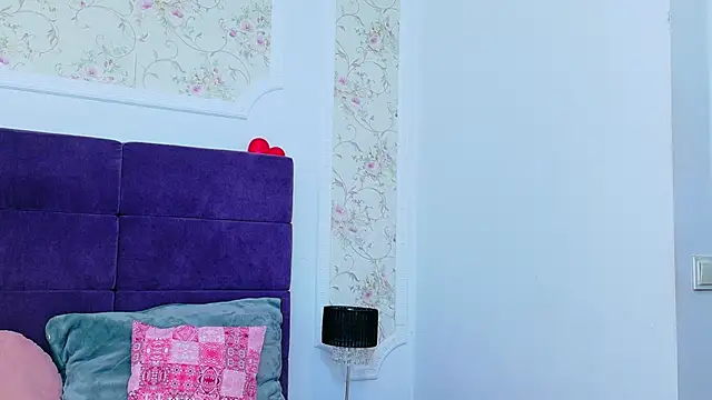 NataliaCroft online show from 04/15/26, 02:21