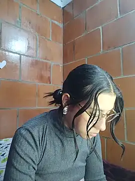 Snapshot of Amanda_x1 chatting on 04/08/26, 07:15 Amanda x1 online show from 04/08/26, 07:15