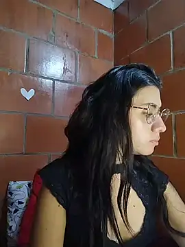 Snapshot of Amanda_x1 chatting on 04/09/26, 09:21 Amanda x1 online show from 04/09/26, 09:21