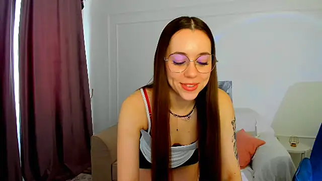 Snapshot of BloomAndFun chatting on 03/21/26, 08:19 BloomAndFun online show from 03/21/26, 08:19