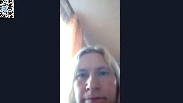 Snapshot of DiamondLady555 chatting on 03/16/26, 12:42 DiamondLady555 online show from 03/16/26, 12:42