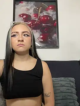 melodygirl2   online show from 03/18/26, 07:37