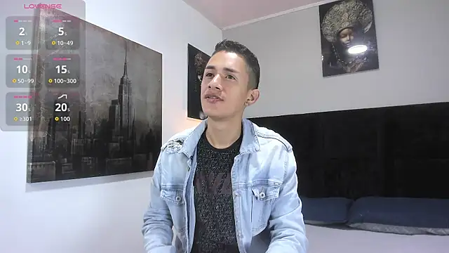 Snapshot of _Alan_Walker_1 chatting on 06/20/26, 04:01 Alan Walker 1 online show from 06/20/26, 04:01