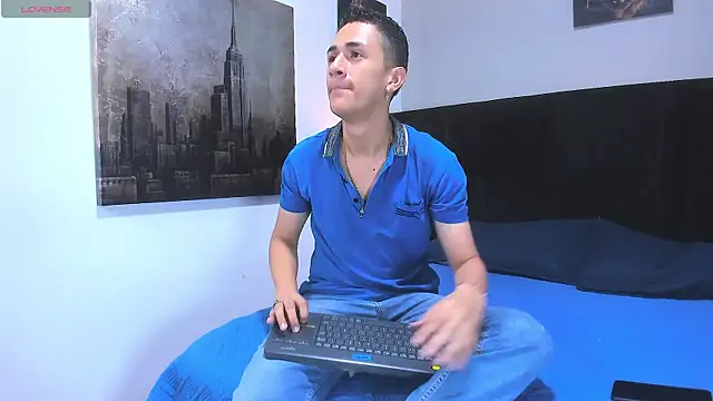 Snapshot of _Alan_Walker_1 chatting on 07/04/26, 03:16 Alan Walker 1 online show from 07/04/26, 03:16