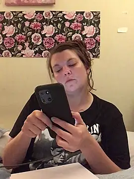 Sluttynoel online show from 06/22/26, 12:16