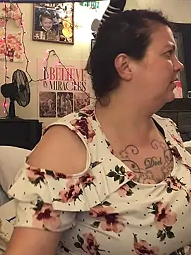 Sluttynoel online show from 06/24/26, 08:17