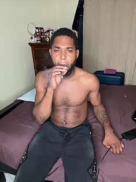 Snapshot of Johnbtte chatting on 03/27/26, 11:05 Johnbtte online show from 03/27/26, 11:05